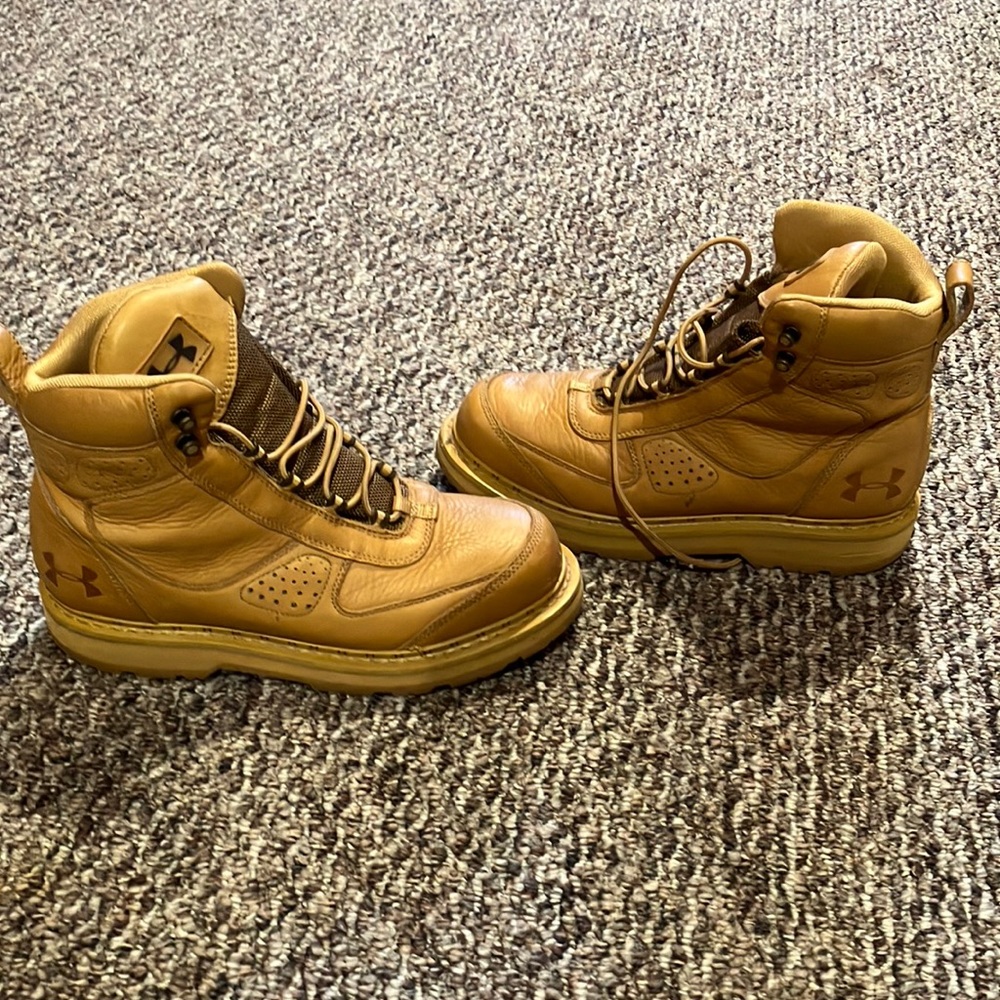 Under armour leather men’s boots